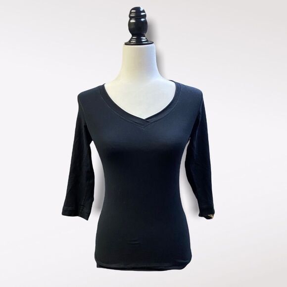 𝅺lululemon | 3/4 Sleeve Black Shirt - Picture 1 of 6